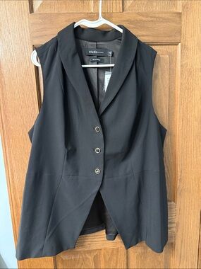 torrid Black Sleeveless Blazer Vest